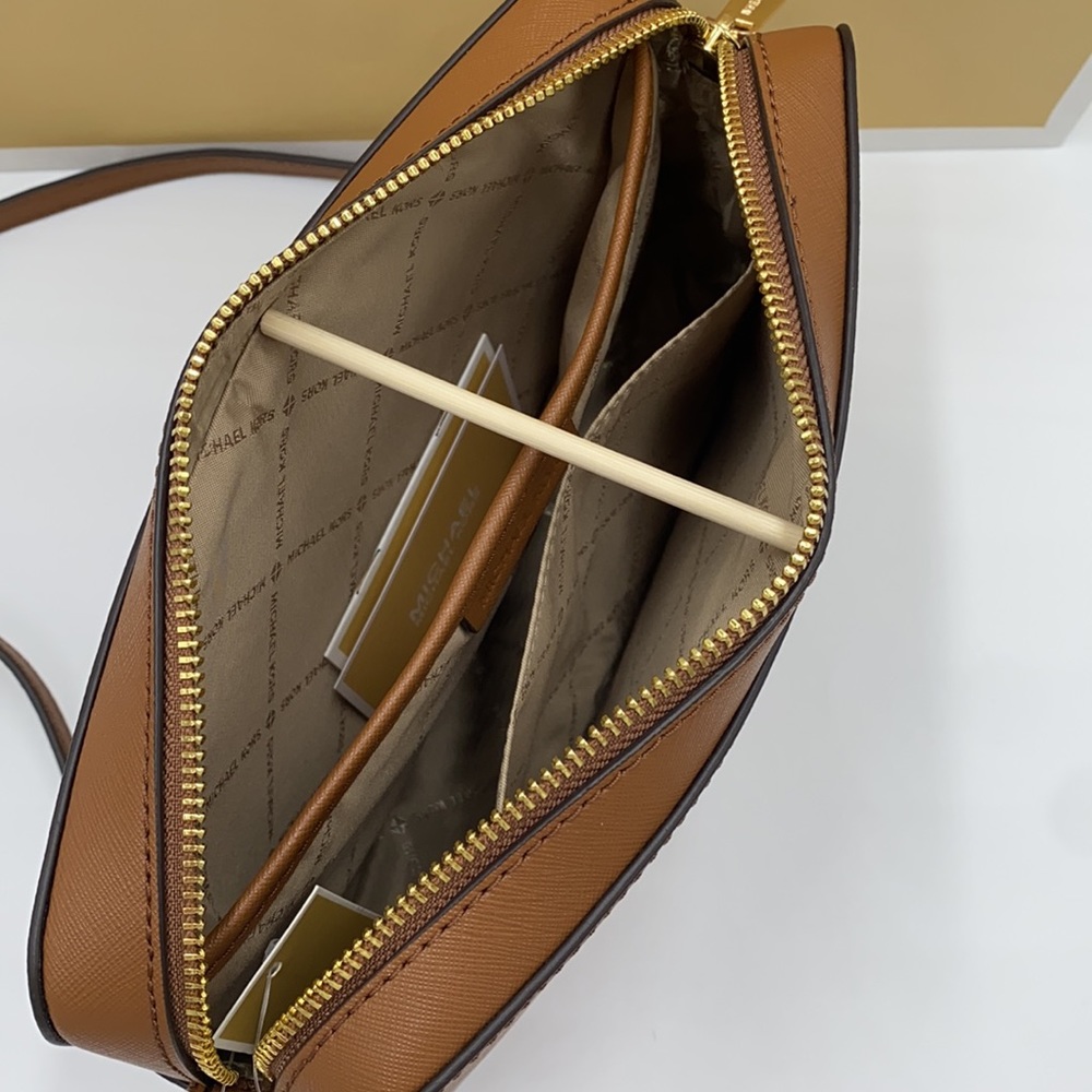MICHAEL KORS LG EW CROSSBODY & MD ZA CARD CASE SET NWT - Picture 10 of 15